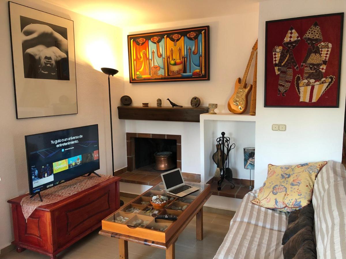Loft Acogedor Con Terraza Y Parking En El Centro Apartment Huesca Ngoại thất bức ảnh