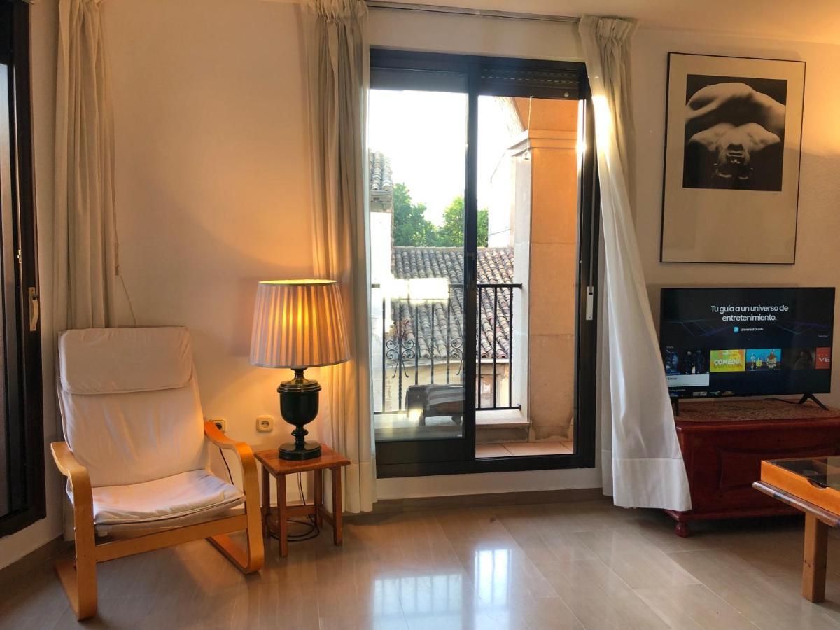 Loft Acogedor Con Terraza Y Parking En El Centro Apartment Huesca Ngoại thất bức ảnh